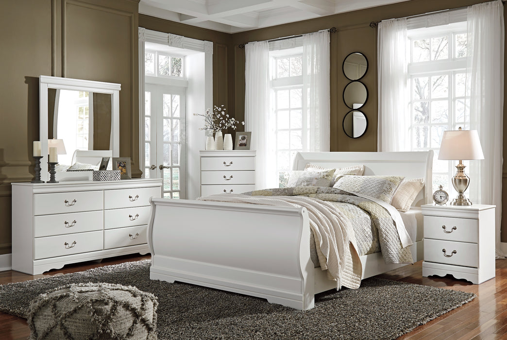Anarasia  Sleigh Bed With Dresser